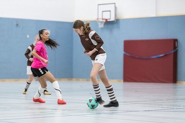 Bild 237 - C-Juniorinnen 2 Loewinnen Cup
